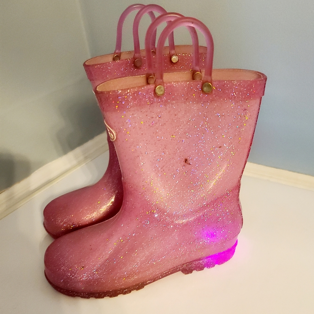 Light up rain boots